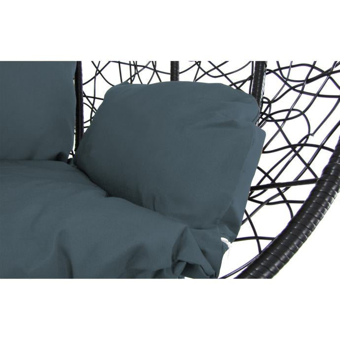 METALNA VISEĆA STOLICA PRODEO