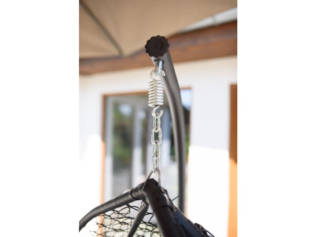 METALNA VISEĆA STOLICA PRODEO