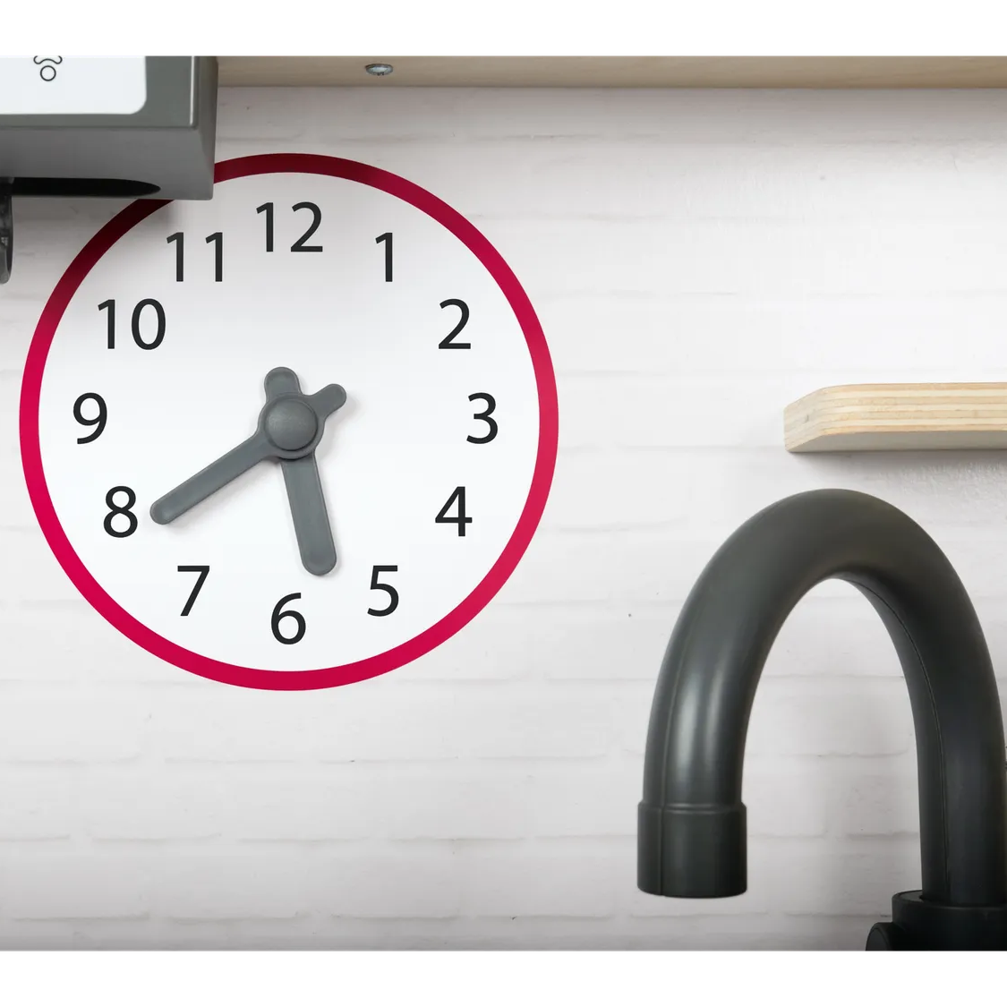 DJEČJA DRVENA KUHINJA S PRIBOROM