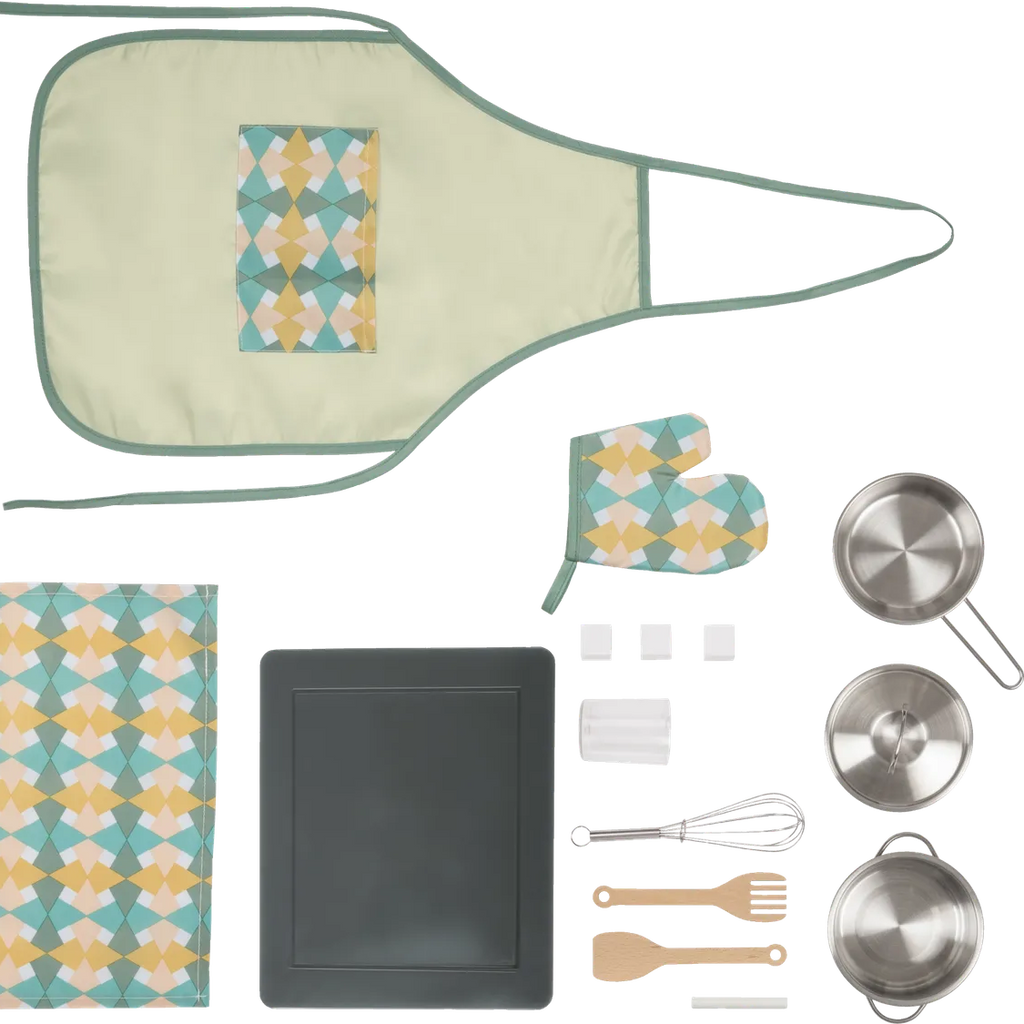 DJEČJA DRVENA KUHINJA S PRIBOROM